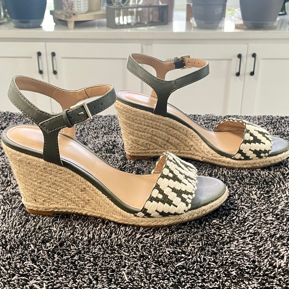 Violet & Red Women’s Marlo Gray/White Textured Wedges Jute Sandles SZ 7.5M